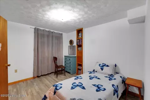 Bedroom - 1180 Pattons Creek Rd, Pendleton, KY 40055 photo 8 of 9