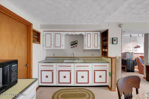 Kitchen - 1180 Pattons Creek Rd, Pendleton, KY 40055 photo 6 of 7