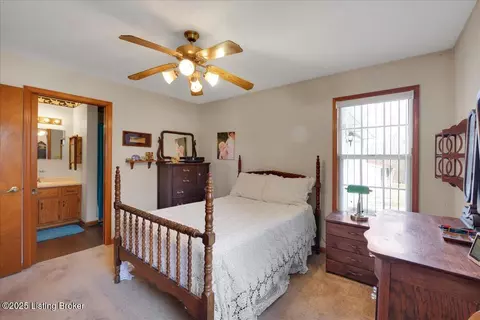 Bedroom - 1180 Pattons Creek Rd, Pendleton, KY 40055 photo 6 of 9