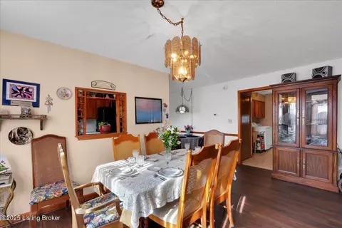 Dining - 1180 Pattons Creek Rd, Pendleton, KY 40055 photo 2 of 5
