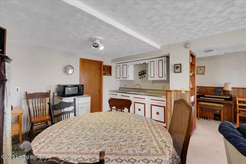 Dining - 1180 Pattons Creek Rd, Pendleton, KY 40055 photo 5 of 5