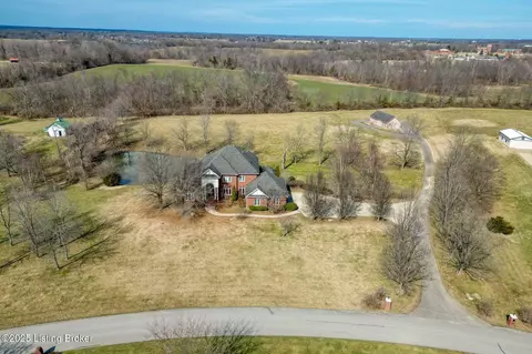 1016 Majestic Oaks Way, Simpsonville, KY 40067