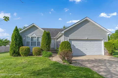 739 Helmwood Cir, Mount Washington, KY 40047