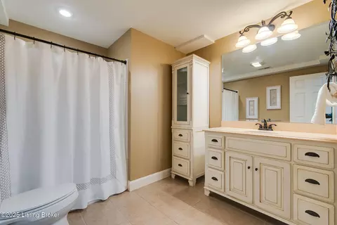 6905 Windham Pkwy, Prospect, KY 40059 photo 51