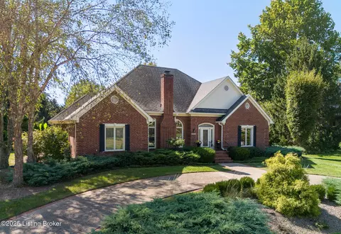 6905 Windham Pkwy, Prospect, KY 40059 photo 3