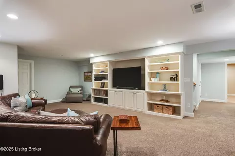 6905 Windham Pkwy, Prospect, KY 40059 photo 43