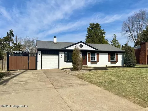 10113 Whipps Mill Rd, Louisville, KY 40223