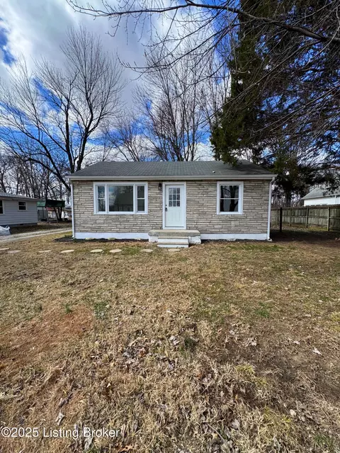 1315 Dahl Rd, Louisville, KY 40213