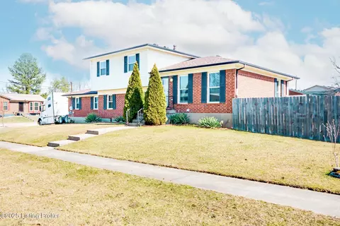 4301 Sundrop Ln, Louisville, KY 40299