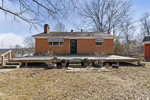 628 N Lakeview Dr, Louisville, KY 40229
