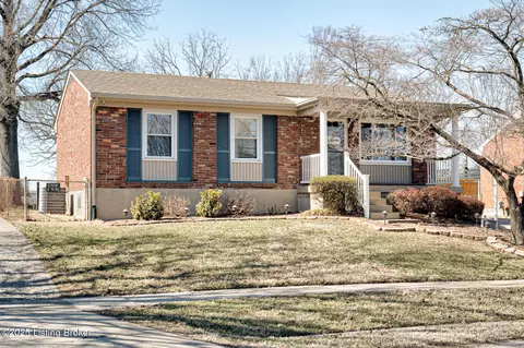 11606 Maple Way, Louisville, KY 40229