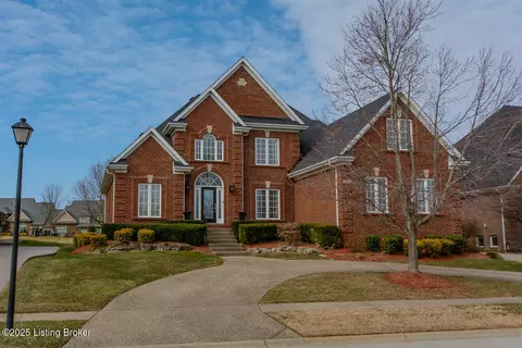 15209 Chestnut Ridge Cir, Louisville, KY 40245