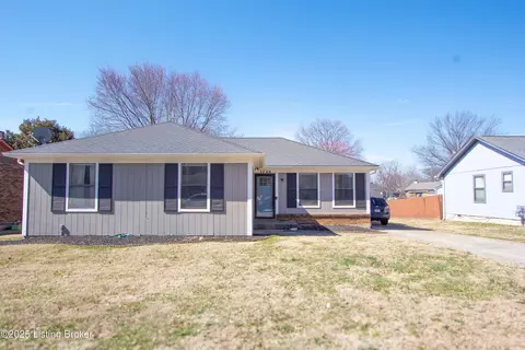 3704 Freestone Ct, Louisville, KY 40218