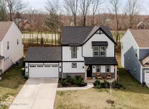 1921 Poloview Pl, Louisville, KY 40245
