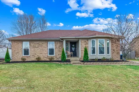 7011 Field View Ct, Louisville, KY 40291