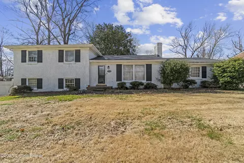 10106 Stonestreet Rd, Louisville, KY 40272