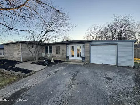 143 Harris Dr, Mount Washington, KY 40047
