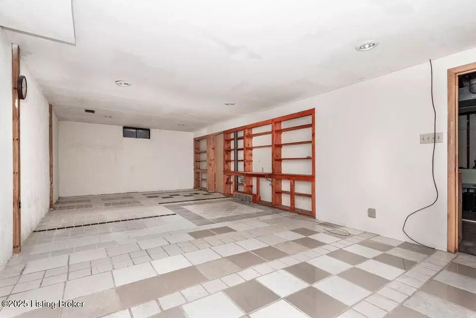Other - 9007 Henry Clay Dr, Louisville, KY 40242 photo 3 of 4