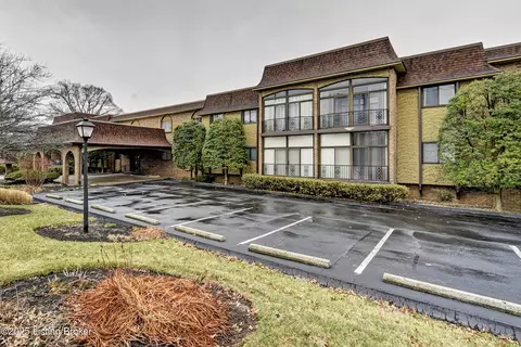 1602 Gardiner Ln #131, Louisville, KY 40205