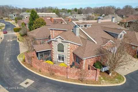 2711 Alia Cir, Louisville, KY 40222