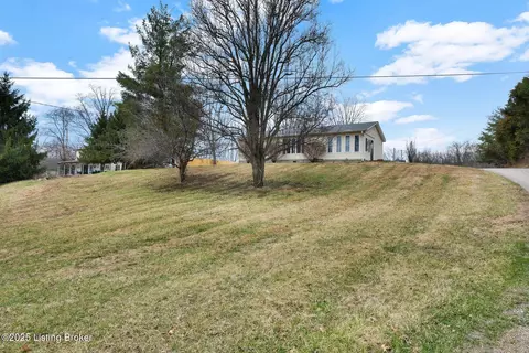 229 E Oak St, Lebanon Junction, KY 40150