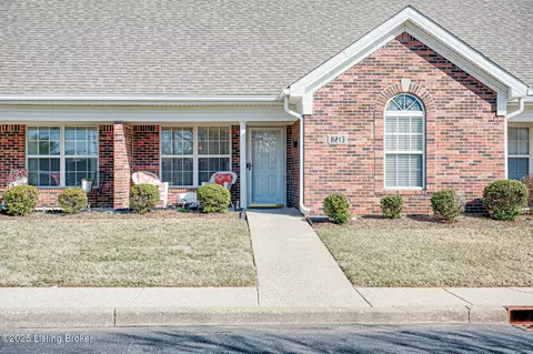 8213 Delta Cir, Louisville, KY 40228