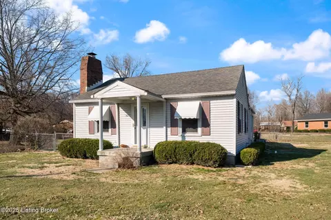 7407 Maurer Ln, Louisville, KY 40258