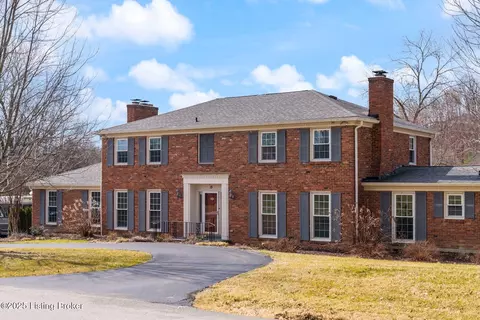 15 Trimingham Rd, New Albany, IN 47150