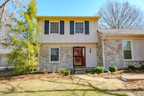 1001 Burning Springs Cir, Louisville, KY 40223