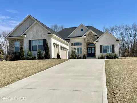 8845 Highland Lake Dr, Georgetown, IN 47122