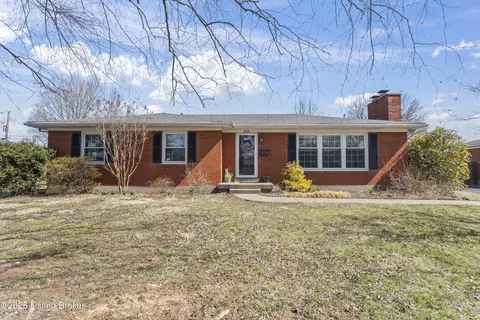 1815 Wesley Ave, Louisville, KY 40220