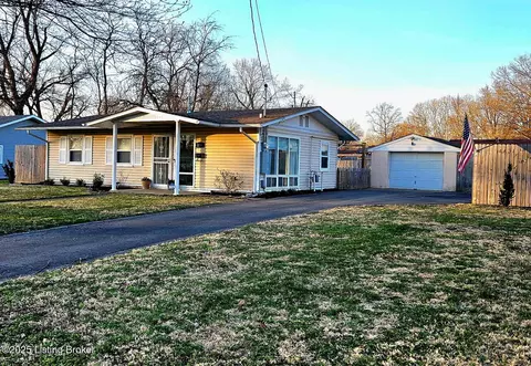 5913 Middleground Dr, Louisville, KY 40272