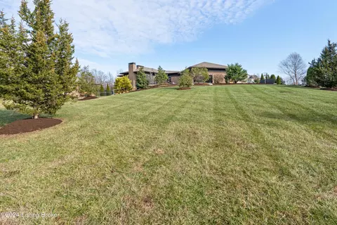 Exterior - 9306 Deepa Dr, Prospect, KY 40059 photo 20 of 24