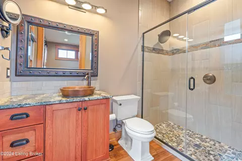 Bath - 9306 Deepa Dr, Prospect, KY 40059 photo 4 of 6