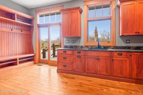 Entry Way - 9306 Deepa Dr, Prospect, KY 40059 photo 3 of 4