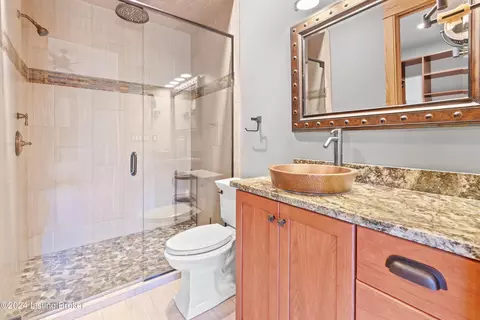 Bath - 9306 Deepa Dr, Prospect, KY 40059 photo 5 of 6