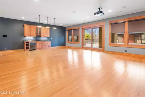 Living - 9306 Deepa Dr, Prospect, KY 40059 photo 8 of 11
