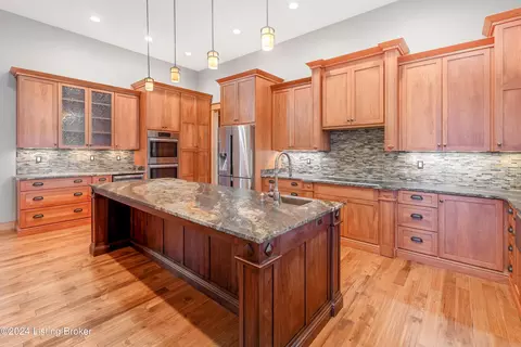 Kitchen - 9306 Deepa Dr, Prospect, KY 40059 photo 1 of 4