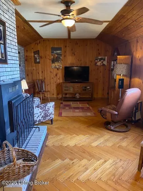 Living - 7657 Loretto Rd, Loretto, KY 40037 photo 1 of 1