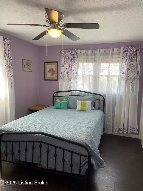 Bedroom - 7657 Loretto Rd, Loretto, KY 40037 photo 3 of 4