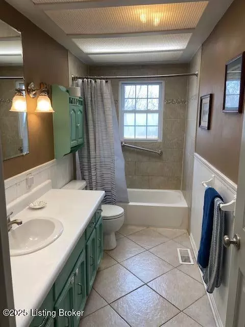 Bath - 7657 Loretto Rd, Loretto, KY 40037 photo 2 of 2