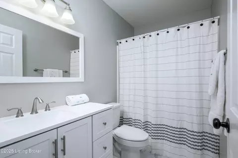 Bath - 161 Eathan Ct, Mount Washington, KY 40047 photo 2 of 3