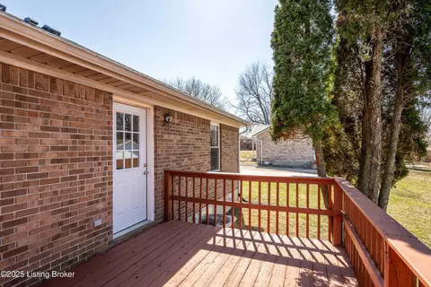 Exterior - 161 Eathan Ct, Mount Washington, KY 40047 photo 10 of 11