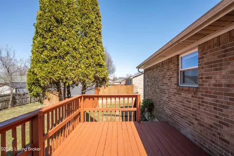 Exterior - 161 Eathan Ct, Mount Washington, KY 40047 photo 11 of 11
