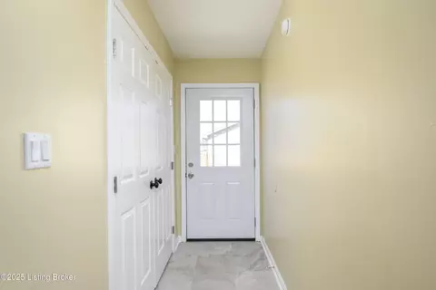 Entry Way - 161 Eathan Ct, Mount Washington, KY 40047 photo 5 of 5