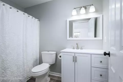 Bath - 161 Eathan Ct, Mount Washington, KY 40047 photo 1 of 3