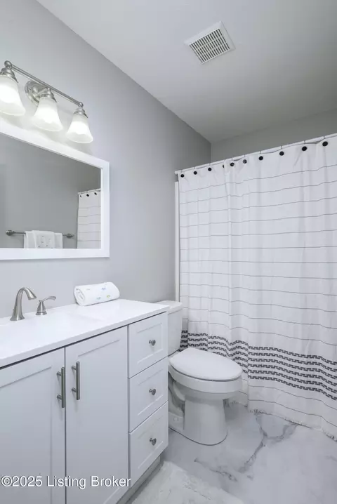 Bath - 161 Eathan Ct, Mount Washington, KY 40047 photo 3 of 3