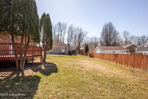 Exterior - 161 Eathan Ct, Mount Washington, KY 40047 photo 8 of 11