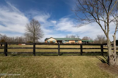 1208 Bantas Fork Rd, Pleasureville, KY 40057