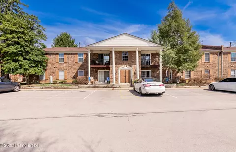 307 Logsdon Ct, Louisville, KY 40243